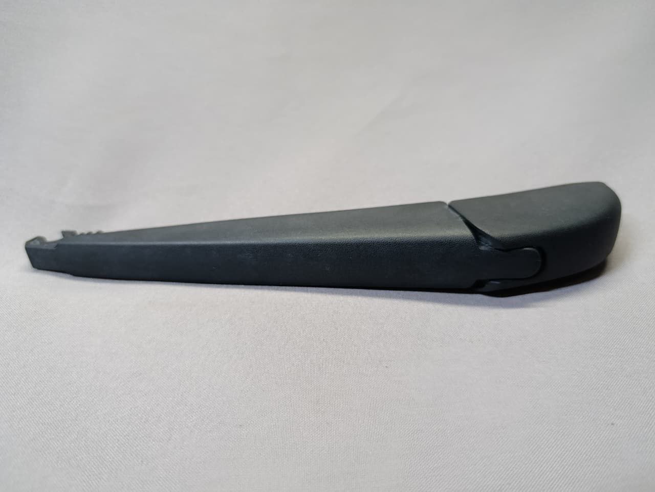 255f67cd-2748-427c-aa9c-1f75dd8e9cf0 Rear Wiper Arm with Blade Toyota Highlander - Image 1