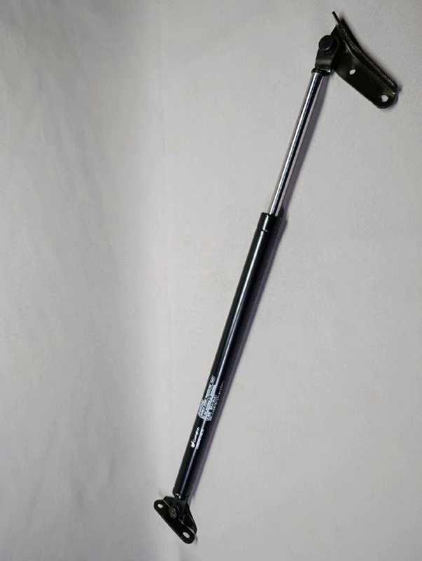3c2e7ff1-64ef-49b0-bbfb-0bb7a67144da Boot Shock For Toyota Nadia - Image 1