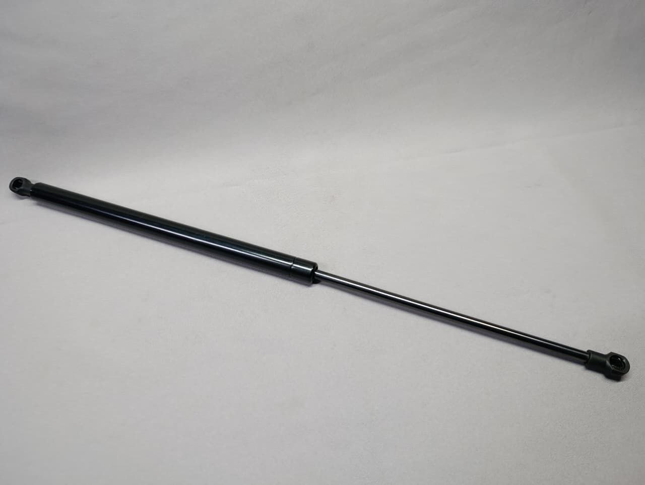 82fdb325-2f52-4bc7-a38b-084608f82338 Bonet Shock For Toyota Prado FJ 150 - Image 1
