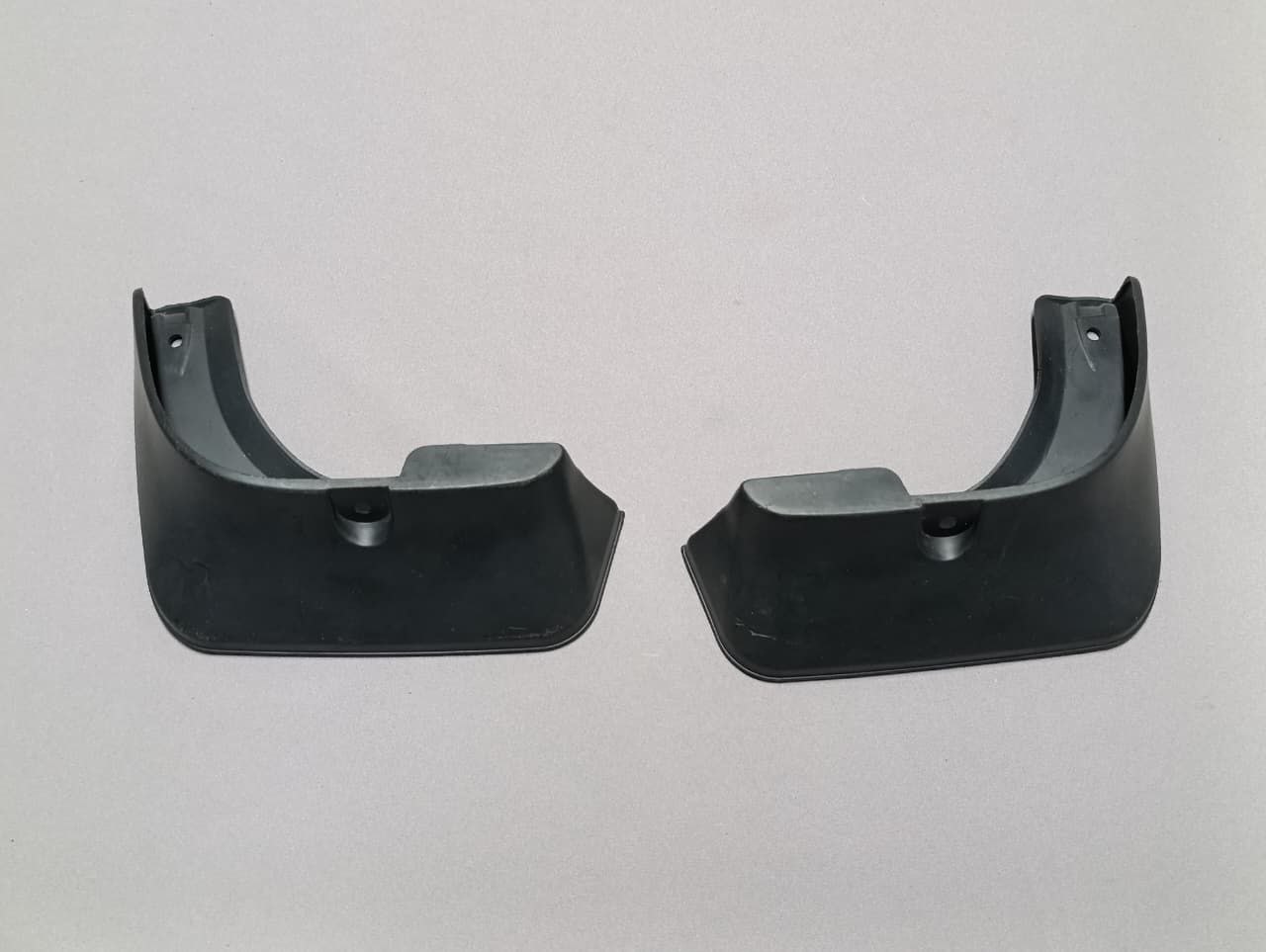 8c43c251-0f9e-45f6-8bcb-daacae67aa2d Mud flaps designed for a Toyota Premio / Allion individually ( FL, FR, RL & RR) - Image 1