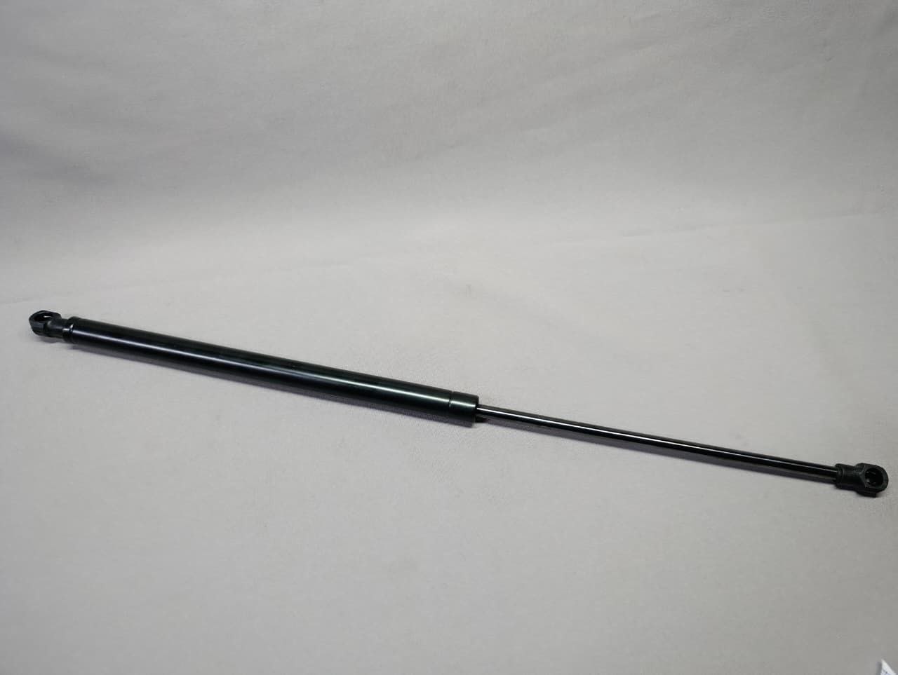 fc88955a-a4ef-43de-8650-a81c23155340 Bonet Shock For Toyota Land Cruiser FJ 200 - Image 1