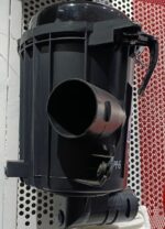 Car Toyota Hiace air cleaner housing assembly - Image 3