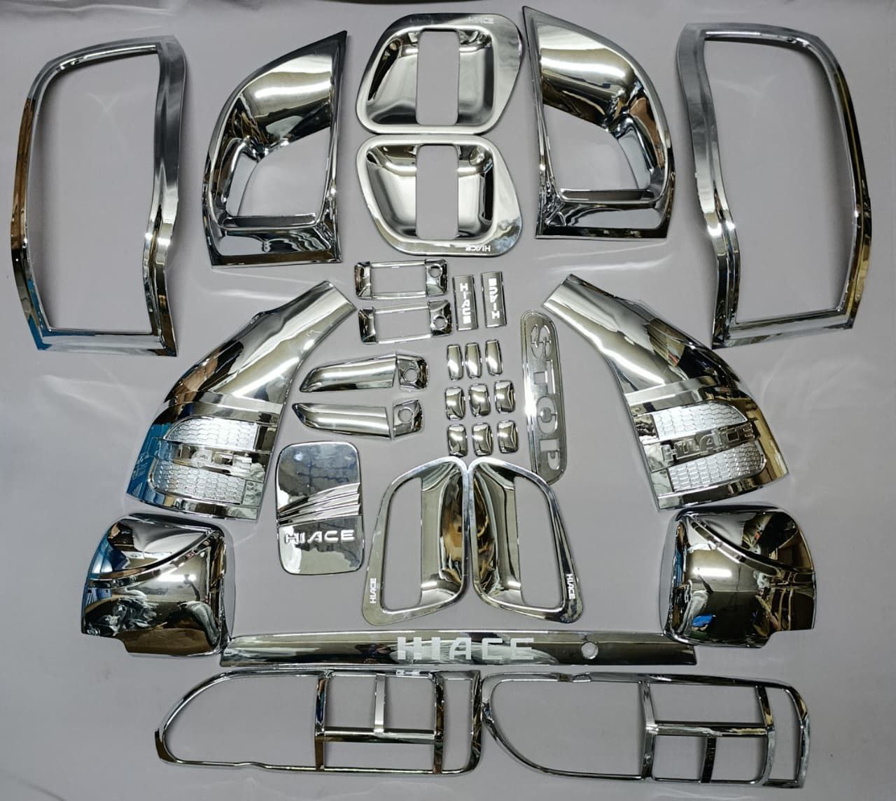 19c9dd01-b657-4473-b7be-5a4c47a786e1 Car Chrome Kit For Toyota 9L Hiace - Image 1
