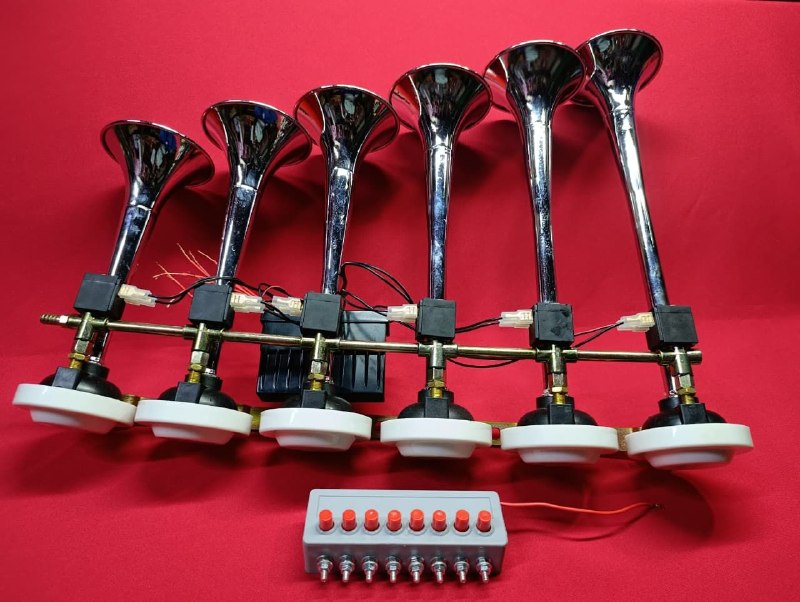 dc3ebf58-d9e8-4d9d-b56f-92b2ed917b26 Car Horn 6 Pipe, with Buttons - Image 1